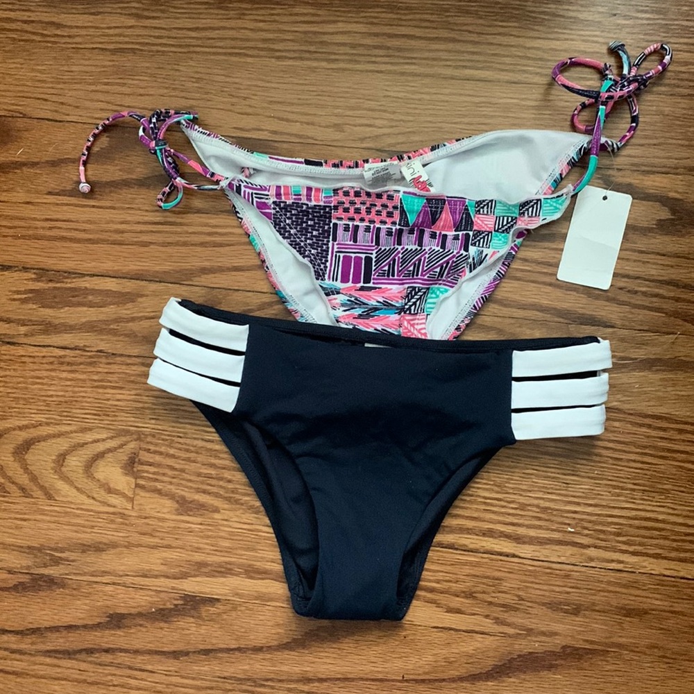 Lot of 2 women’s swim bikini bottoms